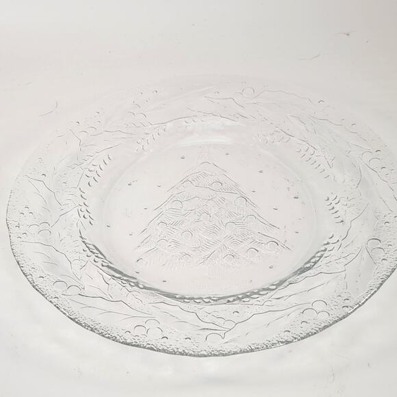 Set of 7 Vintage Arcoroc Holly Tree Tannenbaum Embossed Glass Christmas Plates - Picture 11 of 13